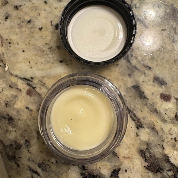 Bobbi Brown Vitamin Enriched Face Base .24 oz 7 ml Travel Size - Picture 3 of 3